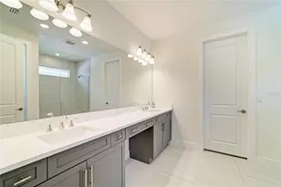 5290 Barnett Cir, Bradenton, FL 34211 - Photo 8