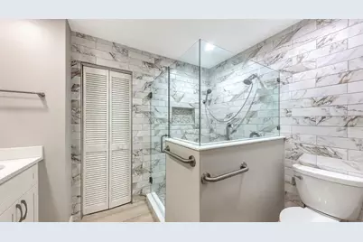 4633 Oak Hill Drive #13, Sarasota, FL 34232 - Photo 20