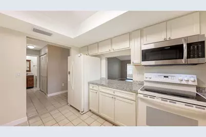 4633 Oak Hill Drive #13, Sarasota, FL 34232 - Photo 8