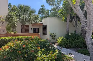 135 Wild Palm Dr, Bradenton, FL 34210 - Photo 2