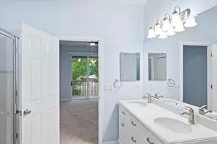 7839 Limestone Ln, Sarasota, FL 34233 - Photo 12