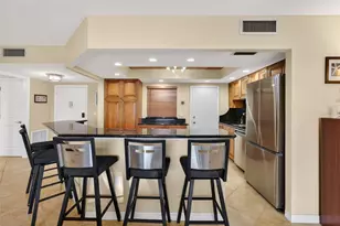 800 Benjamin Franklin Dr, Sarasota, FL 34236 - Photo 20
