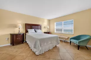 800 Benjamin Franklin Dr, Sarasota, FL 34236 - Photo 26