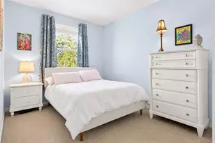 1346 Grantham Dr, Sarasota, FL 34234 - Photo 18