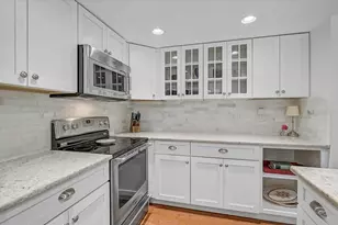 3328 Tobero Ln, Sarasota, FL 34235 - Photo 16