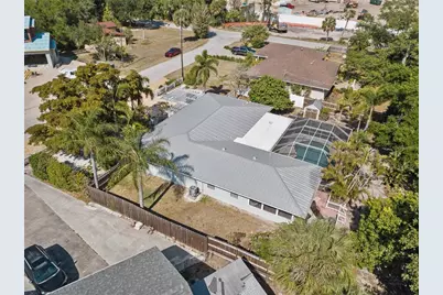 7860 Holiday Drive, Sarasota, FL 34231 - Photo 16