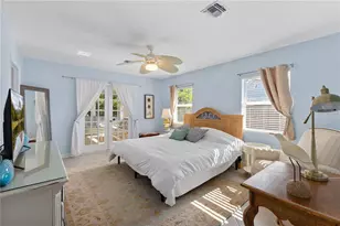 7860 Holiday Dr, Sarasota, FL 34231 - Photo 12