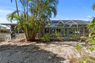 7860 Holiday Dr, Sarasota, FL 34231 - Photo 34