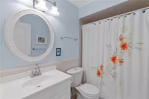 7860 Holiday Dr, Sarasota, FL 34231 - Photo 30