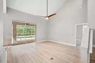 4042 Westbourne Cir, Sarasota, FL 34238 - Photo 12
