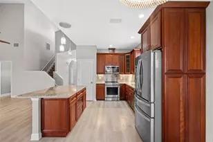 4042 Westbourne Cir, Sarasota, FL 34238 - Photo 14