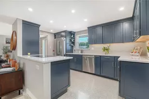 2614 Croton Ave, Sarasota, FL 34239 - Photo 14