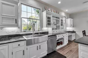 156 Bishopscourt Rd, Osprey, FL 34229 - Photo 36