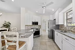 5967 Benevento Dr, Sarasota, FL 34238 - Photo 4
