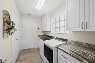 5967 Benevento Dr, Sarasota, FL 34238 - Photo 10