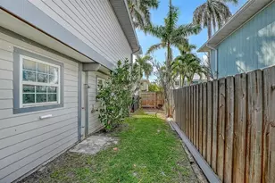 6921 Holmes Blvd, Holmes Beach, FL 34217 - Photo 24