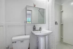 6921 Holmes Blvd, Holmes Beach, FL 34217 - Photo 28