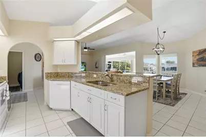 4925 Sorrento Court, Cape Coral, FL 33904 - Photo 14