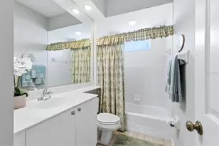 8025 Hampton Ct, University Park, FL 34201 - Photo 20