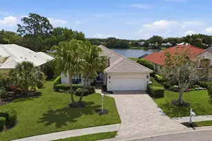 8025 Hampton Ct, University Park, FL 34201 - Photo 2