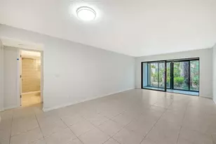 1720 Glenhouse Dr, Sarasota, FL 34231 - Photo 8