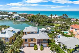 908 Casey Cove Dr, Nokomis, FL 34275 - Photo 4