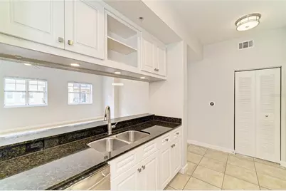 1064 N Tamiami Trail #1304, Sarasota, FL 34236 - Photo 10