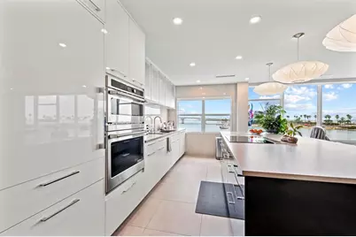 226 Golden Gate Point #33, Sarasota, FL 34236 - Photo 24