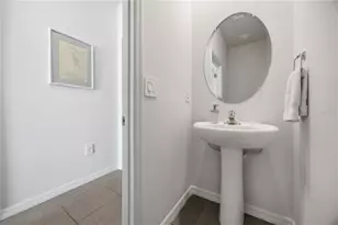 8652 Milestone Dr, Sarasota, FL 34238 - Photo 16