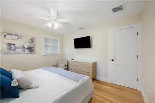 2205 Floyd St, Sarasota, FL 34239 - Photo 20