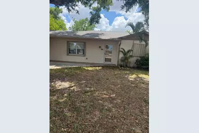 102 Sandhurst Drive, Venice, FL 34293 - Photo 2