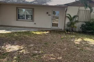 102 Sandhurst Dr, Venice, FL 34293 - Photo 2
