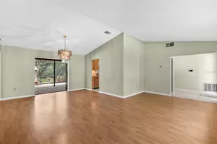 4587 Friar Tuck Ln, Sarasota, FL 34232 - Photo 6