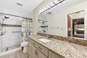 4587 Friar Tuck Ln, Sarasota, FL 34232 - Photo 14