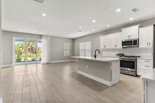 10214 Crystal Isles Cir, Sarasota, FL 34241 - Photo 14