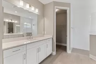 10214 Crystal Isles Cir, Sarasota, FL 34241 - Photo 26