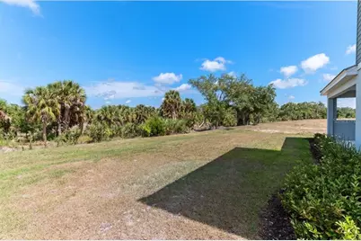 10214 Crystal Isles Circle, Sarasota, FL 34241 - Photo 6