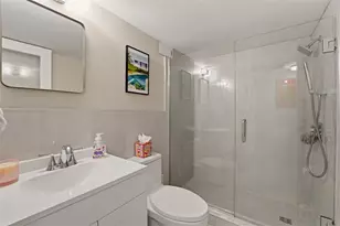 33 S Gulfstream Ave, Sarasota, FL 34236 - Photo 10