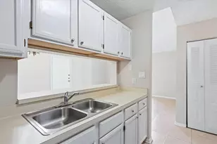 4033 Crockers Lake Blvd, Sarasota, FL 34238 - Photo 12