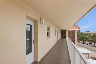 1215 S Portofino Dr, Sarasota, FL 34242 - Photo 1