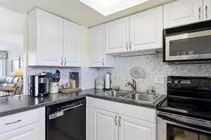1215 S Portofino Dr, Sarasota, FL 34242 - Photo 16