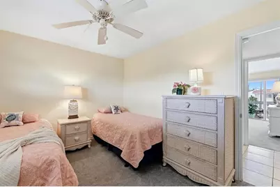1215 S Portofino Drive #406, Sarasota, FL 34242 - Photo 18