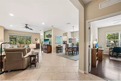 11718 Forest Park Circle, Bradenton, FL 34211 - Photo 6