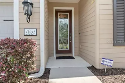 7657 Ridgelake Circle, Bradenton, FL 34203 - Photo 4