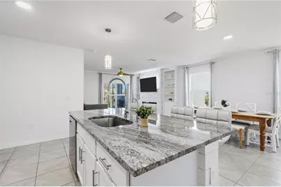 3307 Hilltop Circle, Bradenton, FL 34211 - Photo 4