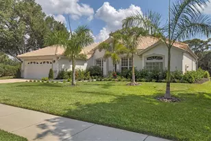 8501 Park Shore Ln, Sarasota, FL 34238 - Photo 2