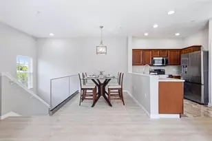 3825 Parkridge Cir, Sarasota, FL 34243 - Photo 14