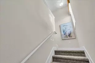 8106 Moonstone Dr, Sarasota, FL 34233 - Photo 6
