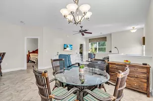 8106 Moonstone Dr, Sarasota, FL 34233 - Photo 8