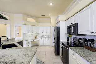 3720 59th Ave Cir E, Ellenton, FL 34222 - Photo 8